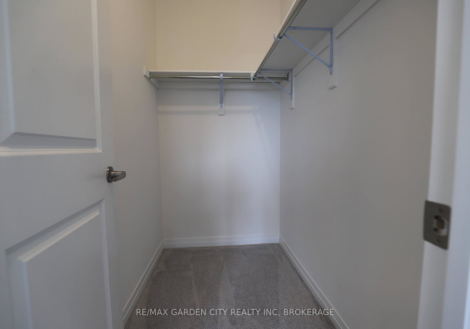 12-sidney-rose-common-st-catharines-ontario-x13130742