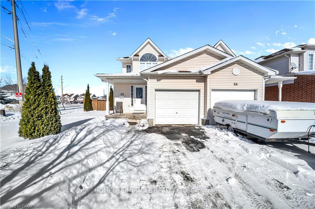 25-breesegarden-lane-guelph-ontario-x13130752