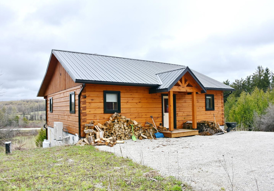 449341-10th-concession-grey-highlands-ontario-x13130926
