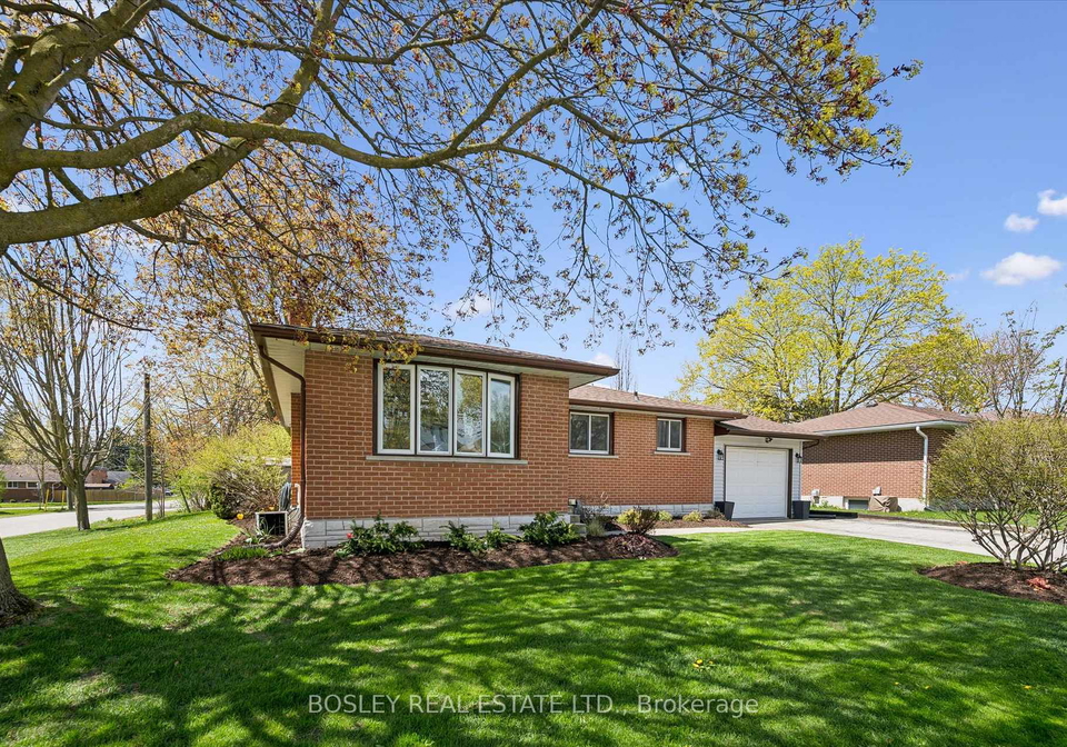 204-irvine-street-centre-wellington-ontario-x13131024
