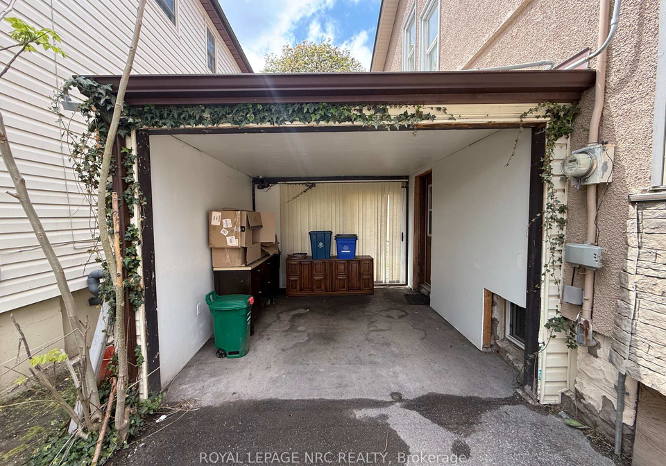 5715-highland-avenue-niagara-falls-ontario-x13131078