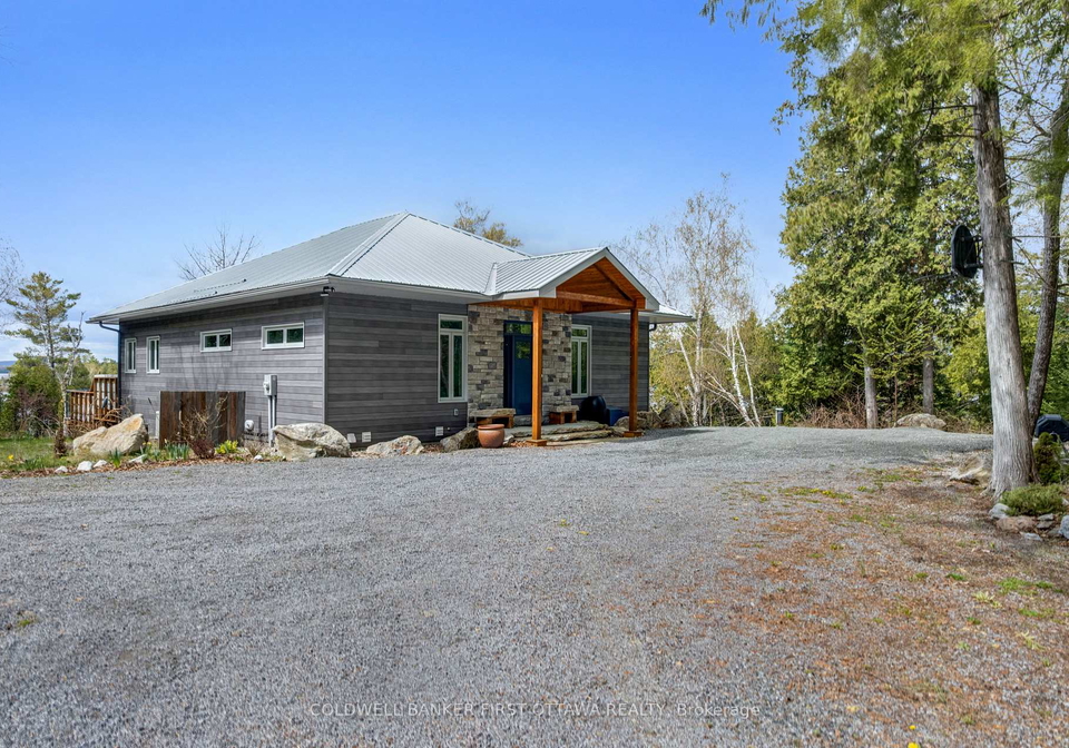 131-deer-haven-lane-lanark-highlands-ontario-x13131150