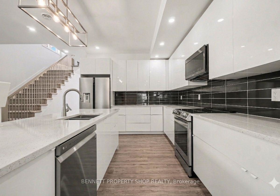 1227-ridgemont-avenue-ottawa-ontario-x13131188