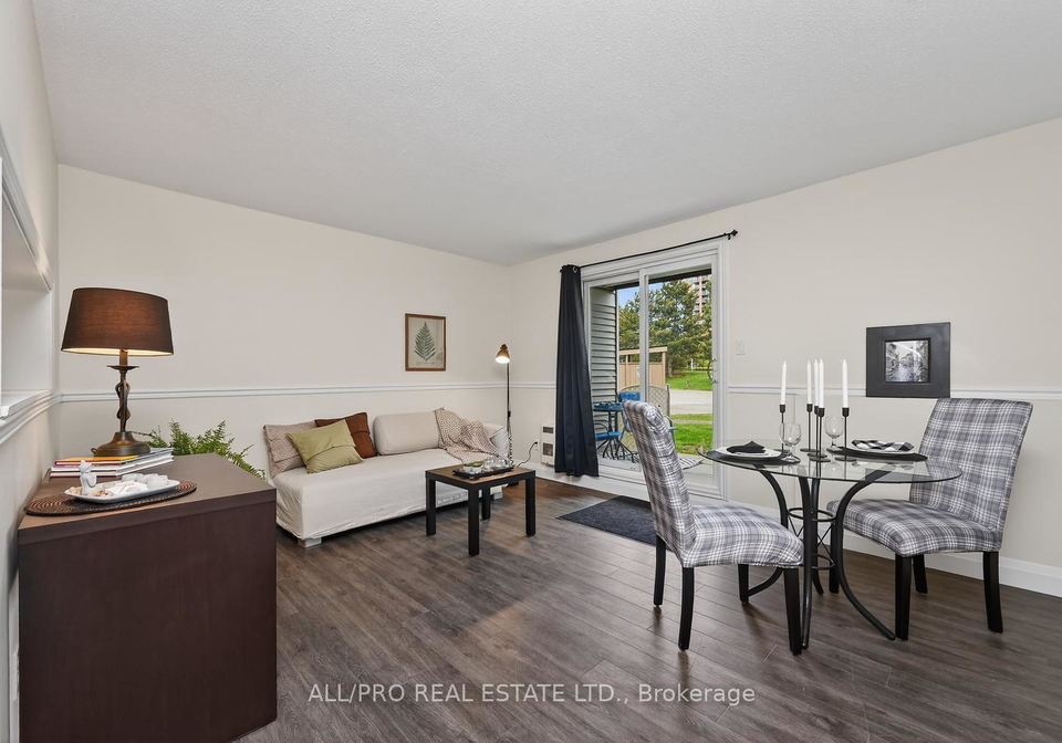 212-viewmount-drive-ottawa-ontario-x13131270