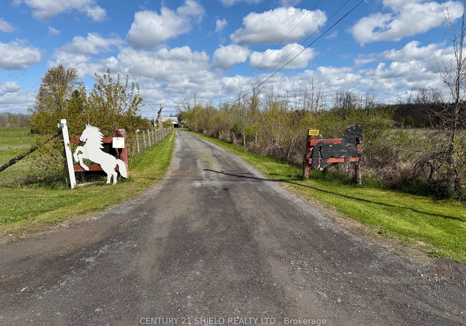 17637-island-road-e-south-stormont-ontario-x13131364