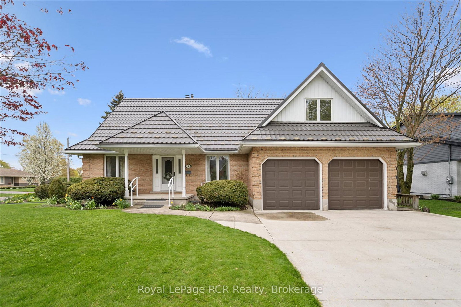 5-jackson-crescent-north-perth-ontario-x13131366