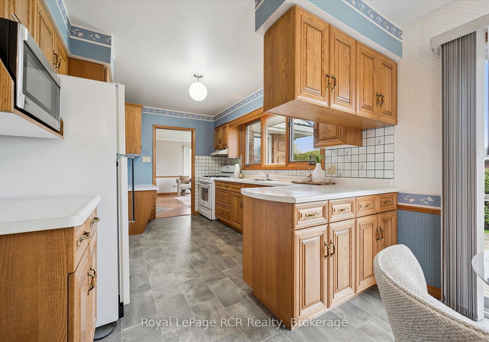 5-jackson-crescent-north-perth-ontario-x13131366