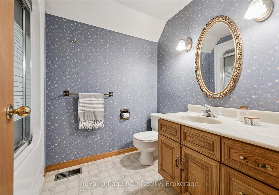 5-jackson-crescent-north-perth-ontario-x13131366