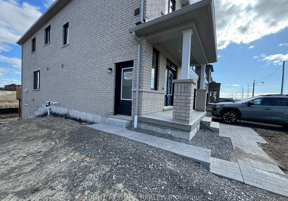 62-debois-st-2nd-unit-street-kawartha-lakes-ontario-x13131504