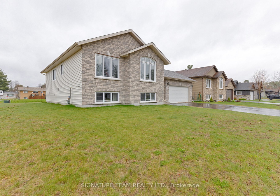1017-beatty-crescent-deep-river-ontario-x13131596