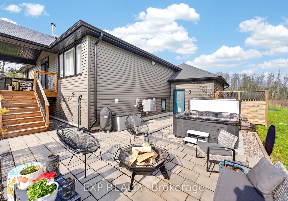 20109-loyalist-parkway-prince-edward-county-ontario-x13131894
