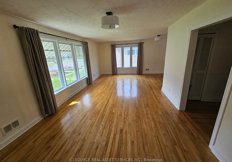 2243-hillary-avenue-ottawa-ontario-x13131918
