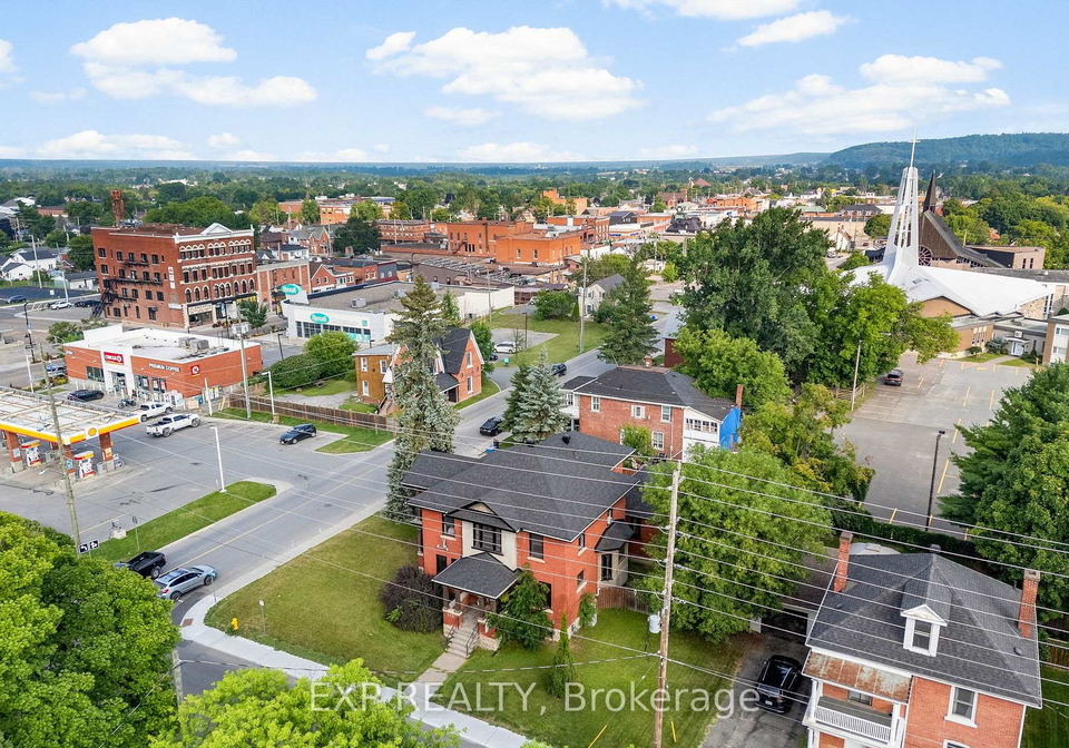 48-hall-avenue-e-renfrew-ontario-x13131978