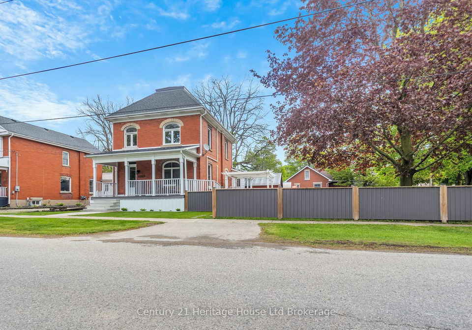 10-clyde-street-norwich-ontario-x13131982