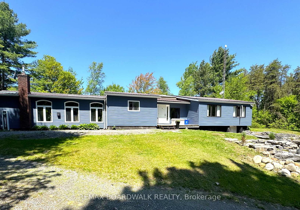 9093-county-road-22-edwardsburghcardinal-ontario-x13132094