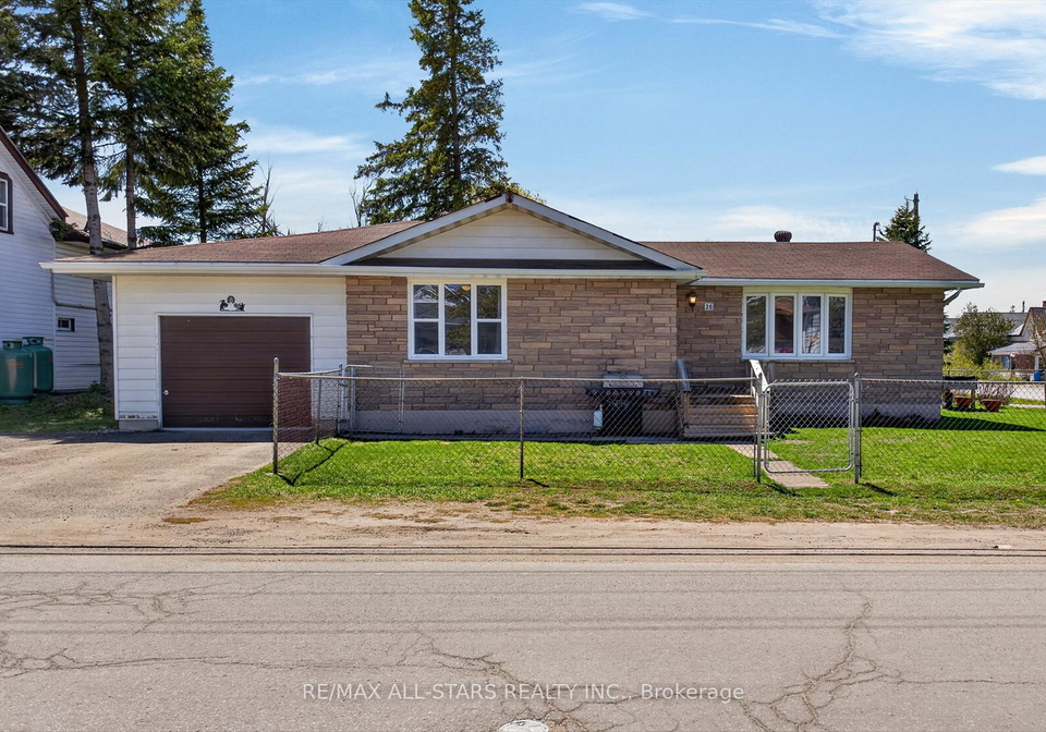 38-elliot-street-kawartha-lakes-ontario-x13132096