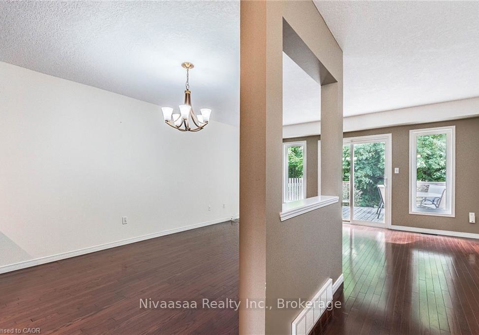 110-activa-avenue-waterloo-ontario-x13132104