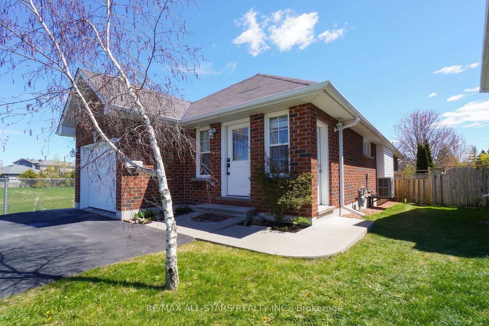 14-laurent-boulevard-kawartha-lakes-ontario-x13132198