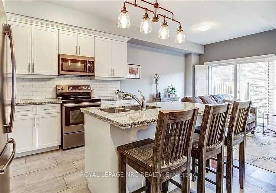 98-shoreview-place-w-hamilton-ontario-x13132288