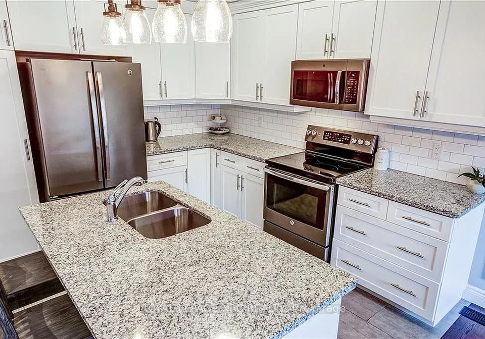 98-shoreview-place-w-hamilton-ontario-x13132288