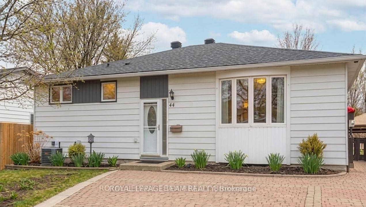 44-ballantrae-way-kanata-ontario-x13132334