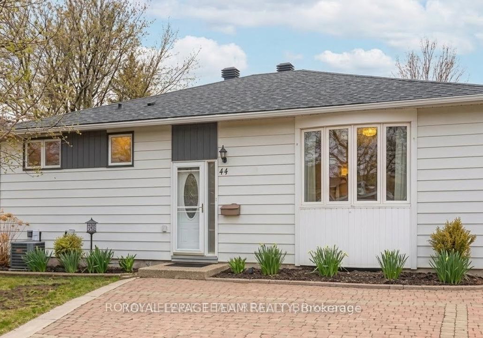 44-ballantrae-way-kanata-ontario-x13132334
