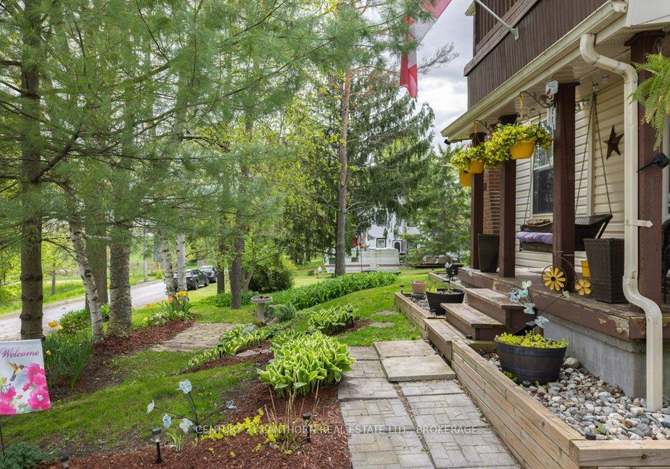 20-ann-street-tweed-ontario-x13132428