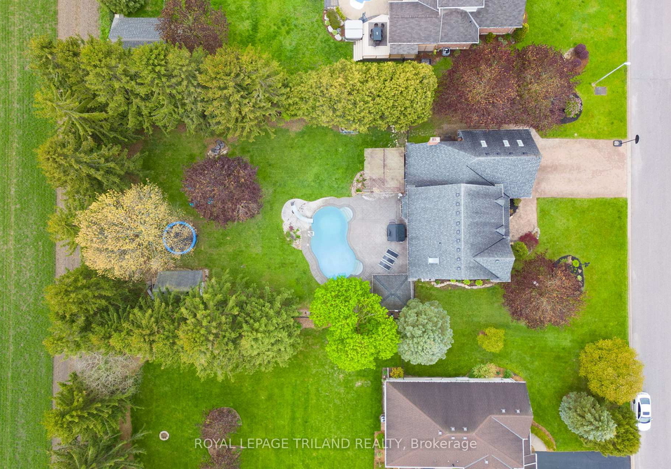 148-salisbury-drive-middlesex-centre-ontario-x13132514