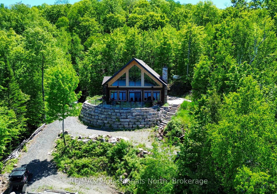 122-millionaires-walk-hastings-highlands-ontario-x13132554