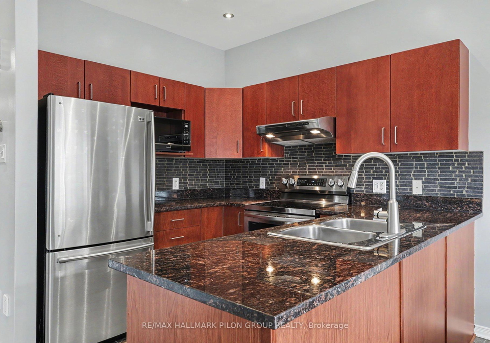 1046-fieldfair-way-ottawa-ontario-x13132778