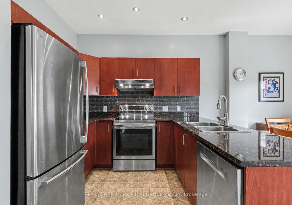 1046-fieldfair-way-ottawa-ontario-x13132778