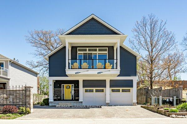 18-centre-street-lambton-shores-ontario-x13132838