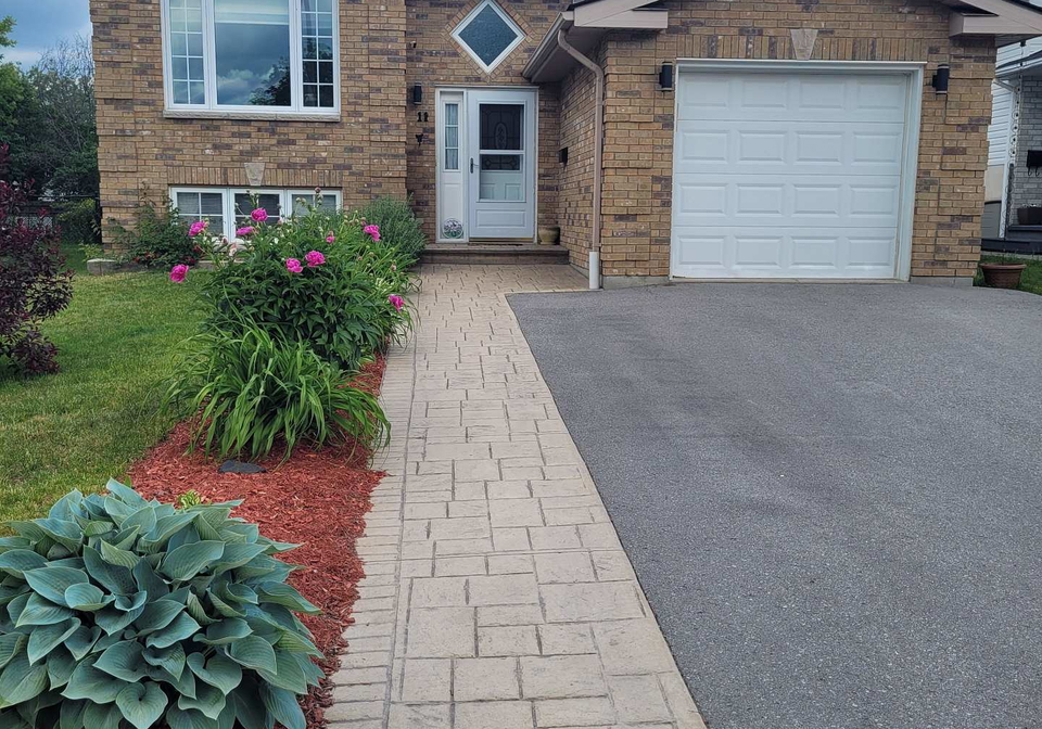 11-faraday-gardens-belleville-ontario-x13132856