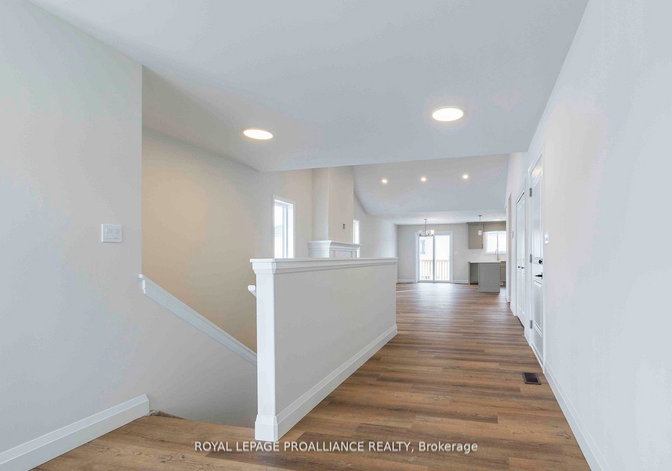 78-stirling-crescent-prince-edward-county-ontario-x13133310