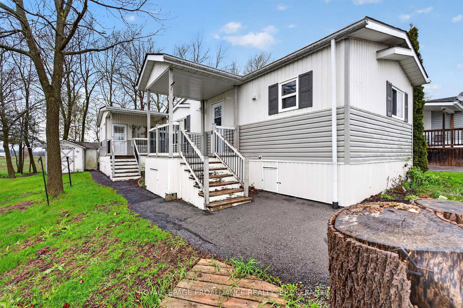 1-elm-street-greater-napanee-ontario-x13133338