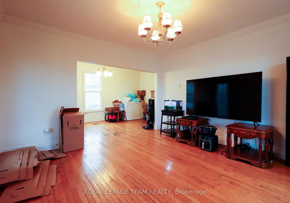 573-main-street-north-dundas-ontario-x13133382