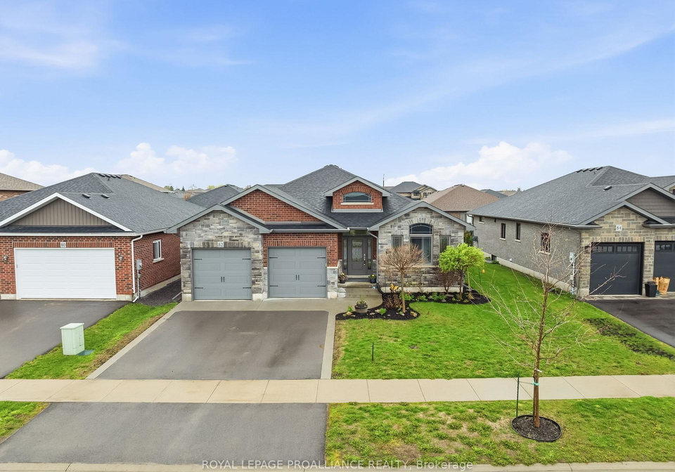 82-essex-drive-belleville-ontario-x13133452