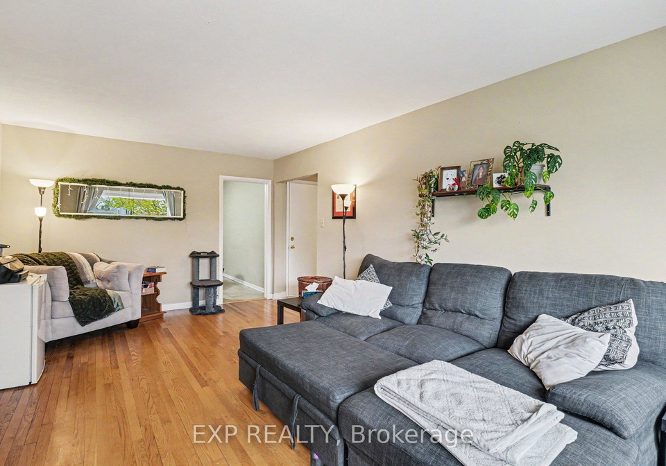 885-pinewood-crescent-ottawa-ontario-x13133584