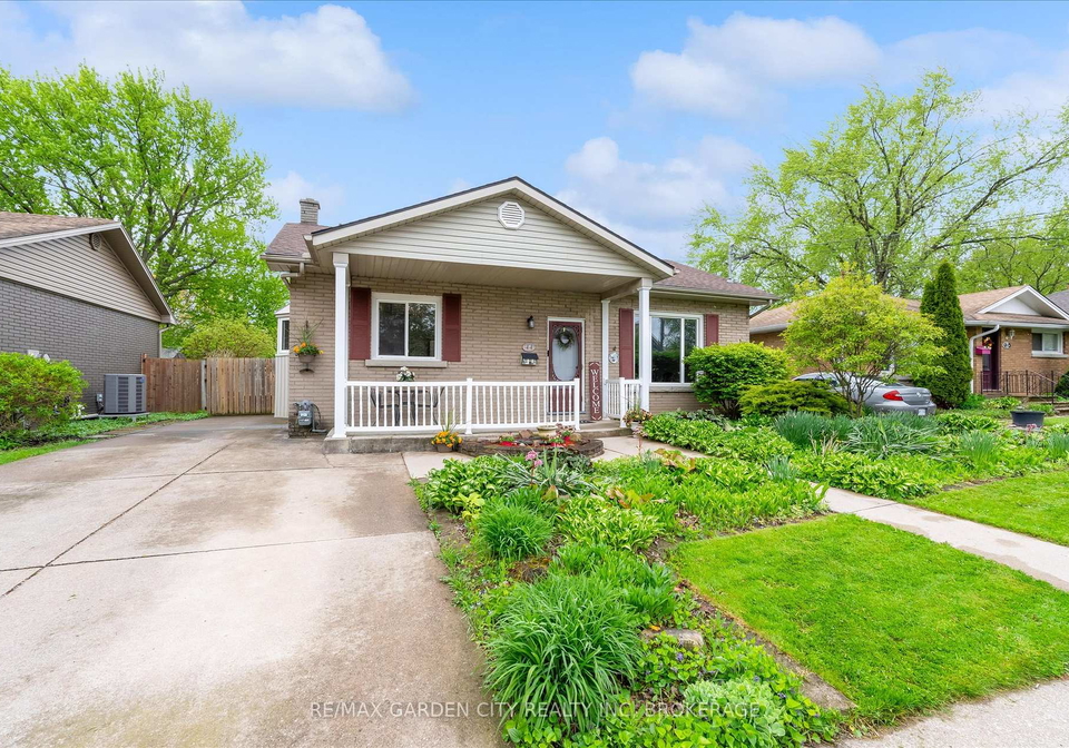 44-alexandra-boulevard-st-catharines-ontario-x13133612