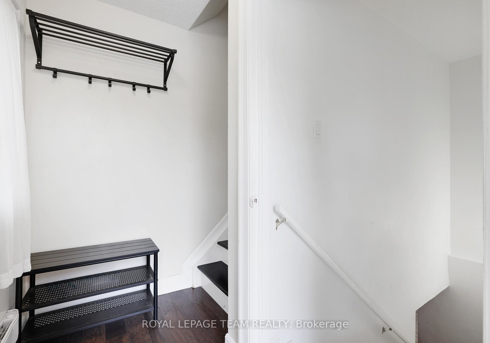 216-steenbakkers-private-ottawa-ontario-x13133726