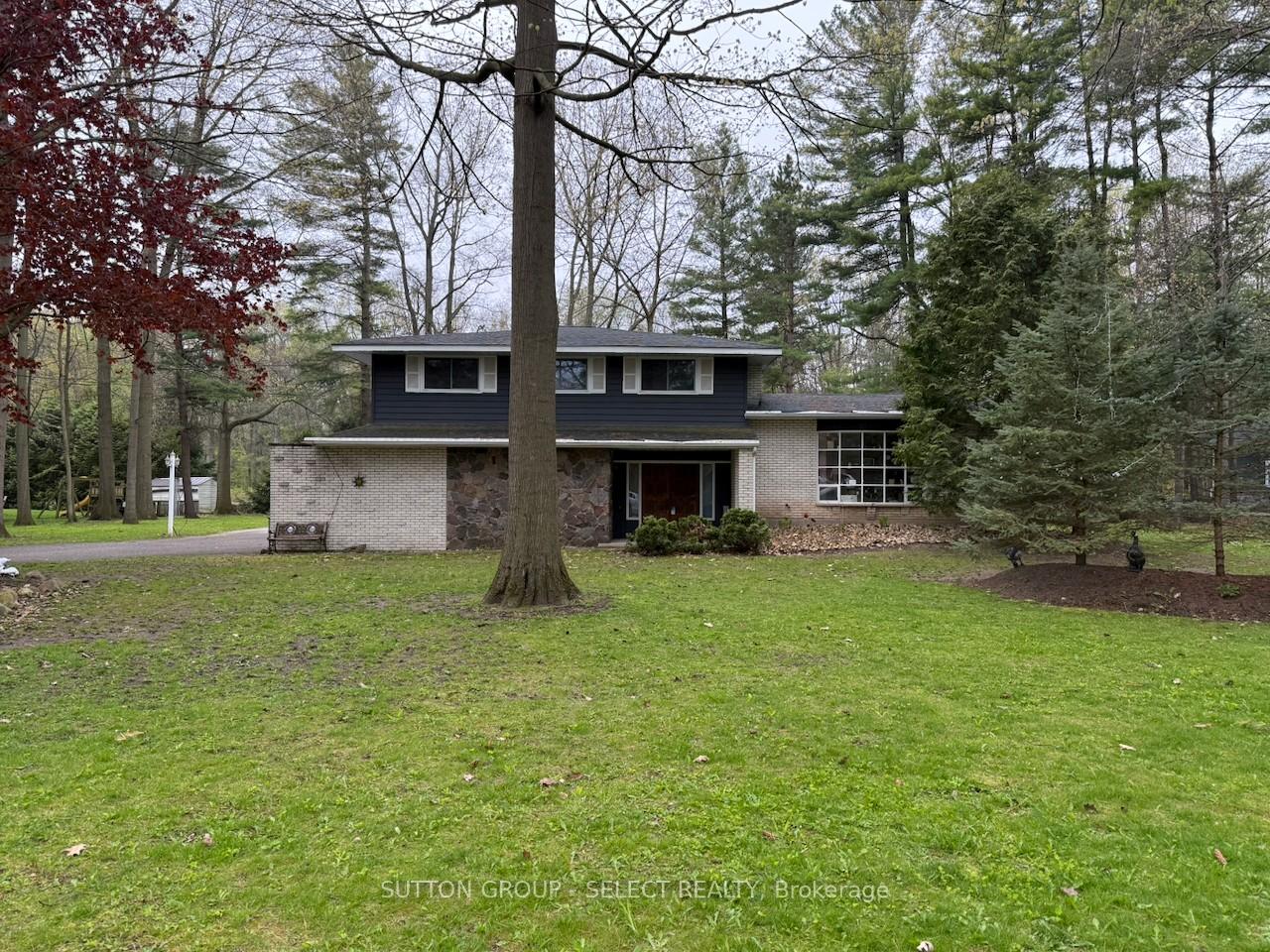 10103-jane-street-lambton-shores-ontario-x13133832
