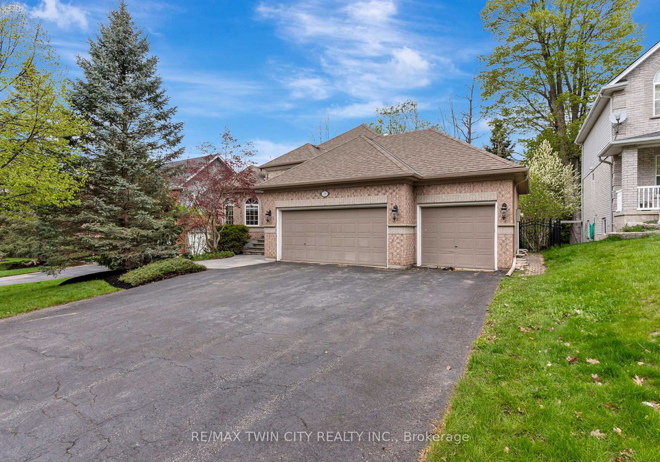 18-woodmans-court-kitchener-ontario-x13133964
