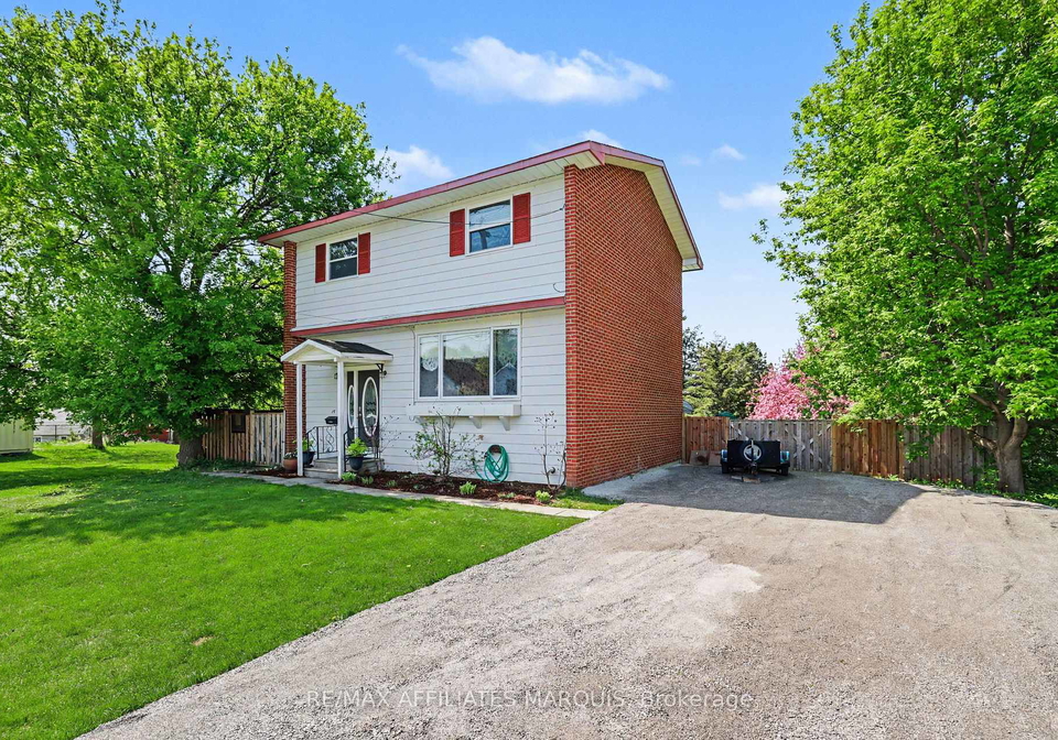 15-philip-street-smiths-falls-ontario-x13134182