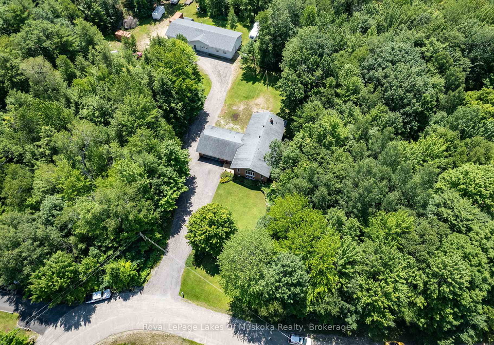 1020-amelia-crescent-gravenhurst-ontario-x13134456