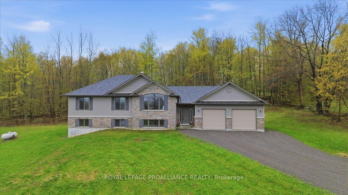 70-livingwood-crescent-madoc-ontario-x13134500