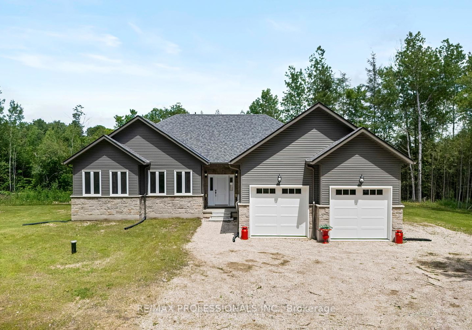 734565-west-back-line-grey-highlands-ontario-x13134546