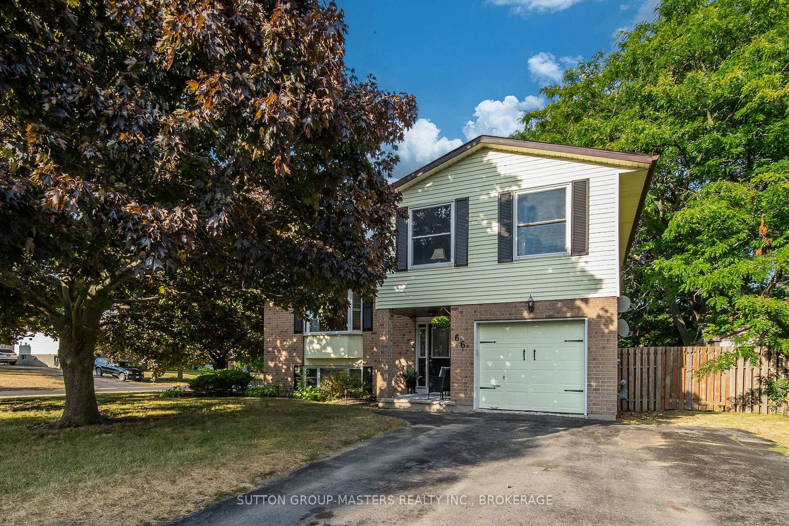 66-nicholson-crescent-loyalist-ontario-x13134850