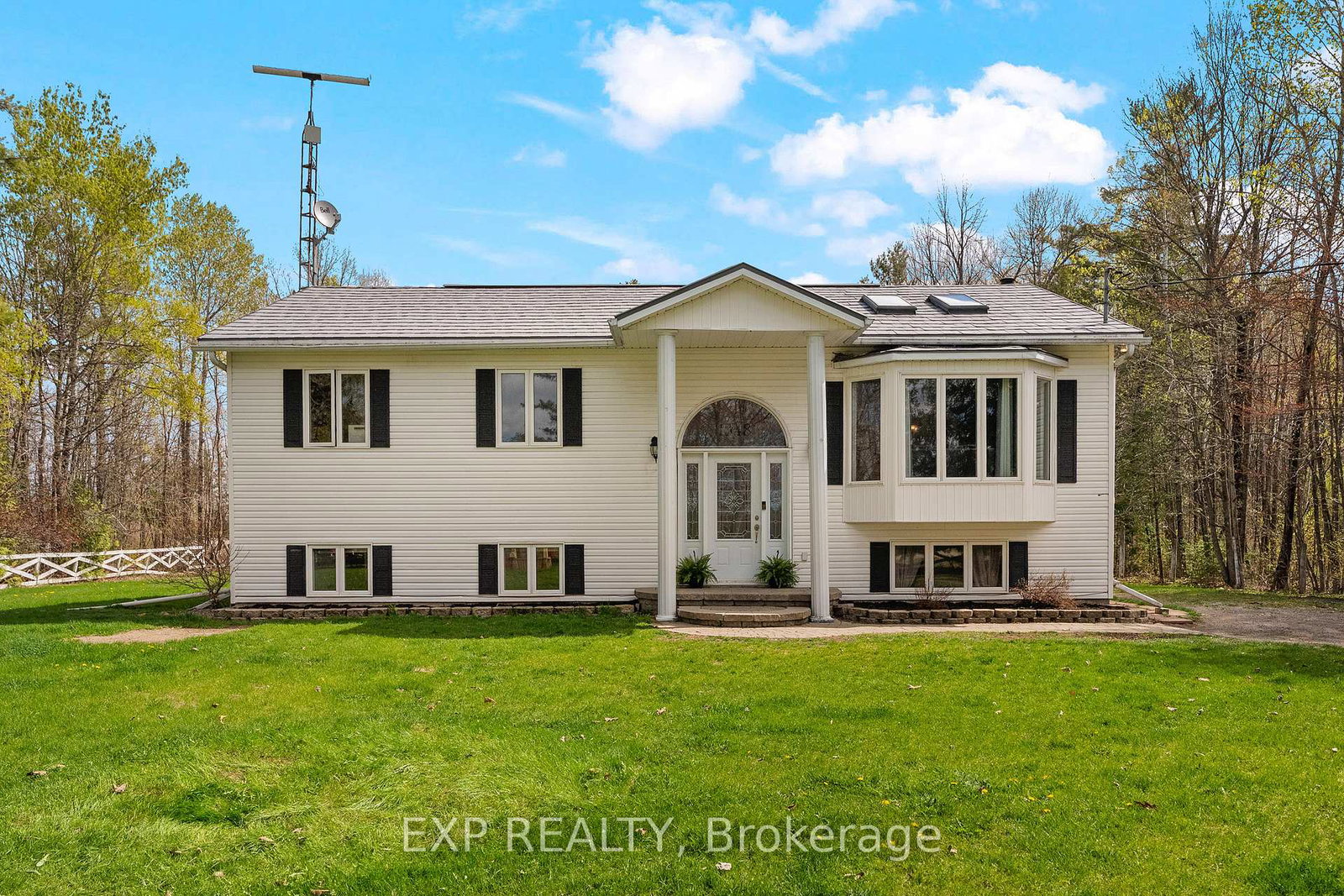 1348-scheel-drive-mcnabbraeside-ontario-x13135128