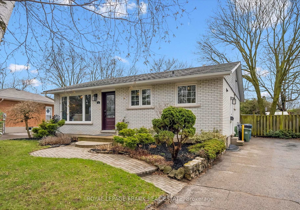 11-argyle-drive-guelph-ontario-x13135132
