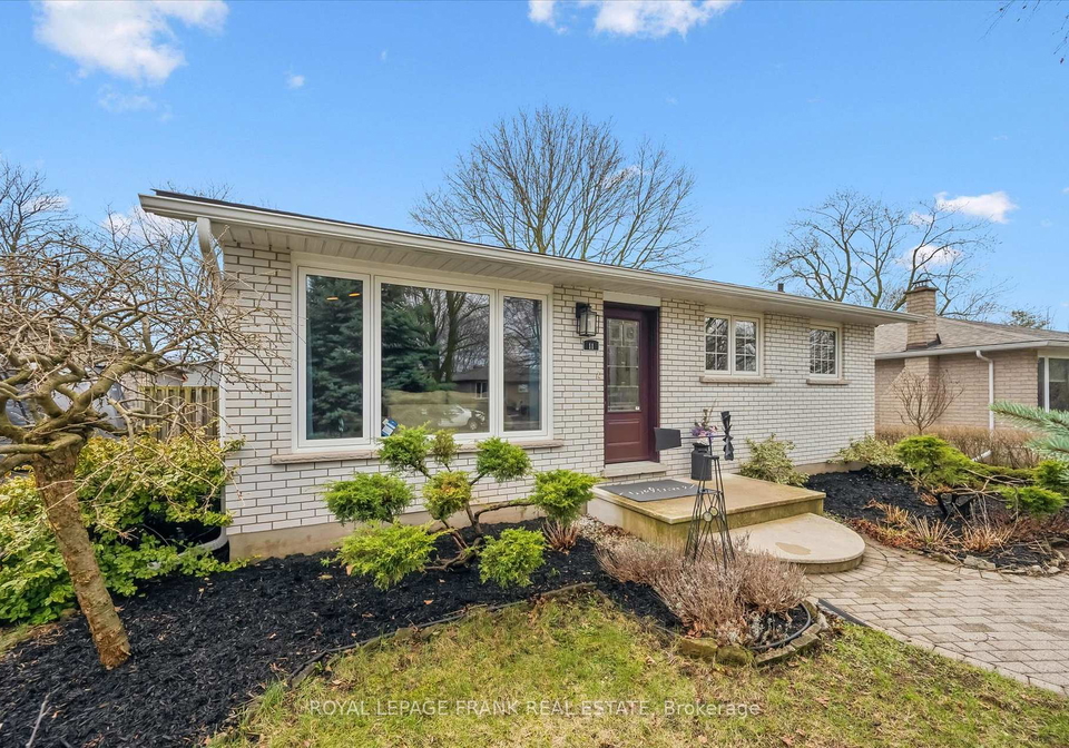 11-argyle-drive-guelph-ontario-x13135132